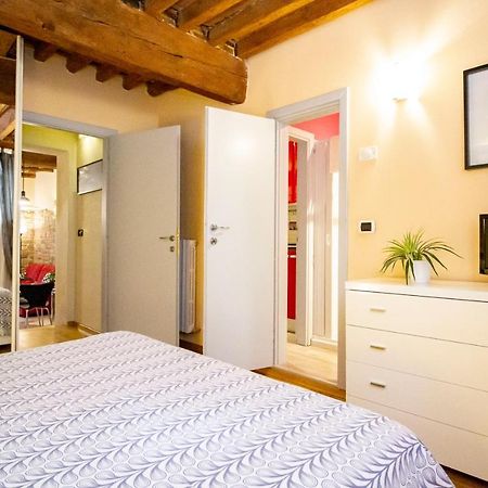 Antica Piazza Apartment By Tuscanywego Лукка Экстерьер фото